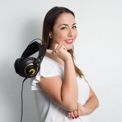 Productora de #podcast en @ekosmedia. Producción y consultoría de #podcasts. Directora del evento #PodWoman. Mi complemento favorito: los auriculares.