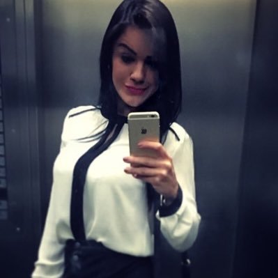 Monikin27109531's profile picture. Ambiciosa, independente, equilibrada ,determinada, carinhosa, divertida ,estudiosa e amooo viver!!!!