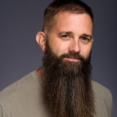 pooli0's profile picture. 