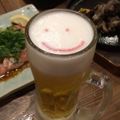 独り飲みが好き😚昼飲み大好き🍺 町中華で乾杯🍜サイゼで乾杯🍝お寿司で乾杯🍣今日もどこかでカンパイパーイ🍻