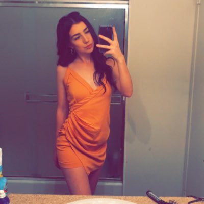 adelinamackie21's profile picture. as sweet as honey | ΦΜ | PIKE Diamond