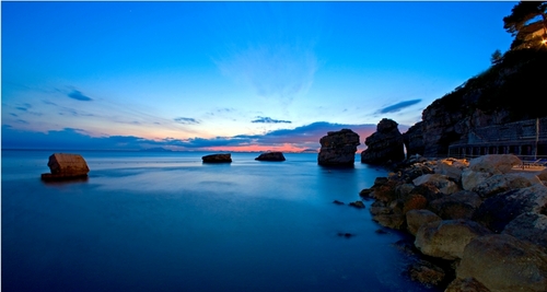 Elegance, luxury and modernity are perfectly mixed, making Capo La Gala look like as a real ship anchored to an island. A unique secret place.
