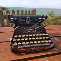 Maureen K. Michael (@roomforwriting_) 's Twitter Profile