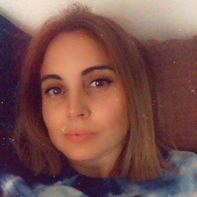 Nombre, Esperanza 🙏🏼 apellidos Grandes Sueños 💖 Actualmente en proceso de transformación. Mi terapia🧘🏻♀️, mi viaje 🌎