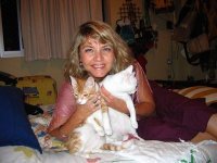 RMagnavita's profile picture. eu e meus gatos ....