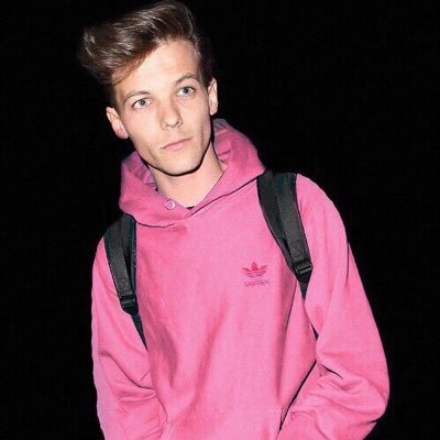 skybluetommo's profile picture. Pretty in pink