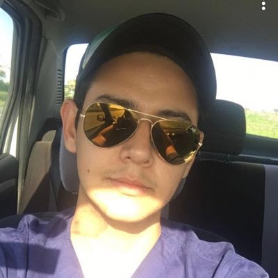 CosmitoAF's profile picture. Philippians 4:13 / Médico / Javeriano prom 48