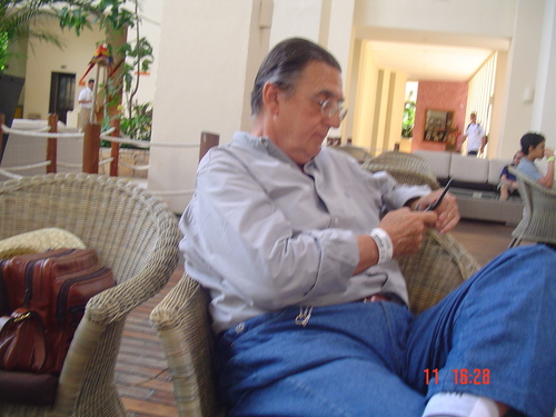 Abogado.Nacido en Pie de Palo, San Juan, Argentina,hace muchos pero muchos años.
Grieta no, son heridas que hay que sanar.
Vamos por la justicia