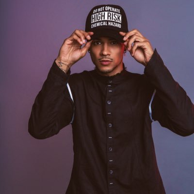 IG, Snapchat: @Dustinmichael00 | Inquiries : DustinMichaelBooking@gmail.com |