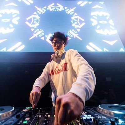 EDM48_ONNY's profile picture. オニーです。
メインジャンルはプログレです。
おにーです。おにぃです。