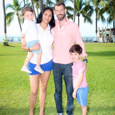 Profile Picture of Michael Manzer Hodge (@manzerhodge) on Twitter