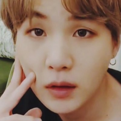 pamyubran's profile picture. @pamyudan backup 🥺