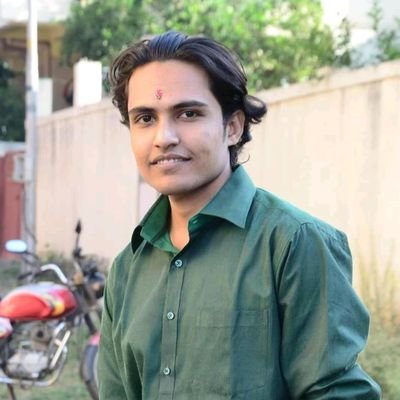 Software engineer. Photography enthusiast. Foodie.