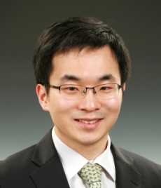 韓国弁理士。日本関係の知財業務。　K.I.T.虎ノ門大学院の知的創造システム専攻。
