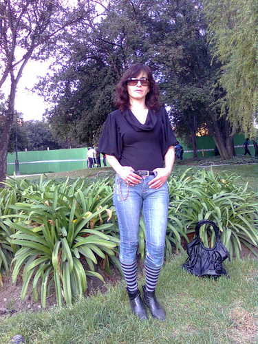 YoAleignis's profile picture. Caminando y en silencio...mientras me pasea mi perro 😜