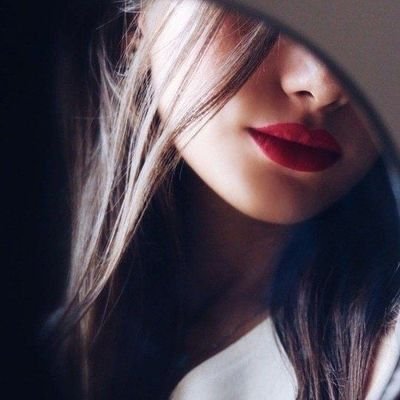 HumayraMoosa's profile picture. At peace with the broken pieces 💫.