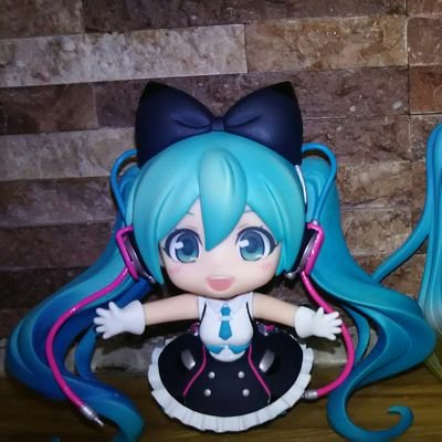 アニメ、ゲーム、サッカー、ボカロが好きなただ普通に生きてる普通の人間です。初音ミクなどのボカロ(ルカ、リンレン、GUMI、IA、ONEなど)大好きです。
気になるツイートや画像があったらリツイート・良いねします。