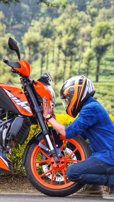 NjanumV's profile picture. bike Pradhan