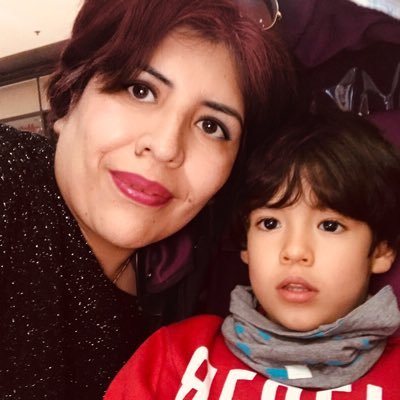 Madre de un maravilloso niño con TEA. Estudiante de psicología y amante del buen Rock.