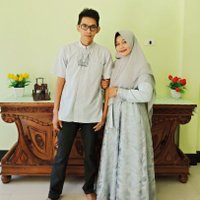 Dwi Grestina Zuwono Putri (@greztine) 's Twitter Profile