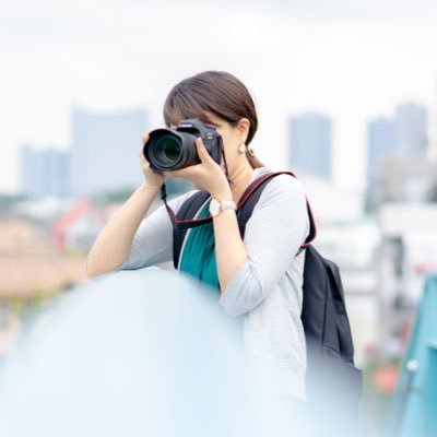 超田舎出身のデザイナー。写真勉強してます。コーヒーとカレーと温泉が好き。川沿いを歩くのも好き。いつか世界中の笑顔を写しに行きたい。