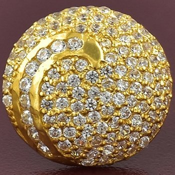 We are the best gold buyers in Delhi NCR and we give the highest cash for gold.