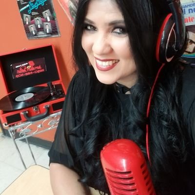 Locutora mas de 18 años en  medios de comunicacion. reside en Phoenix y originaria de Agua Prieta actualmente .en su propia radio en red...