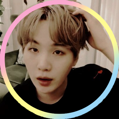 SE00NG's profile picture. ♡̷ 𝐧𝐞𝐰畫家 — guess who’s 🔎 𝒃𝒂𝒄𝒌? 他brought me bxck to 生活｡