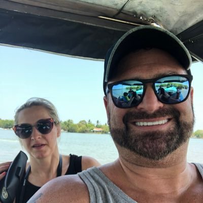 DAVE93850219's profile picture. Veni Vidi Vici, father of two, company director, UEFA C Licence coach @ Borehamwood 2000 U13 girls RULE 🙌 #BESTJOBEVER Arsenal ❤️