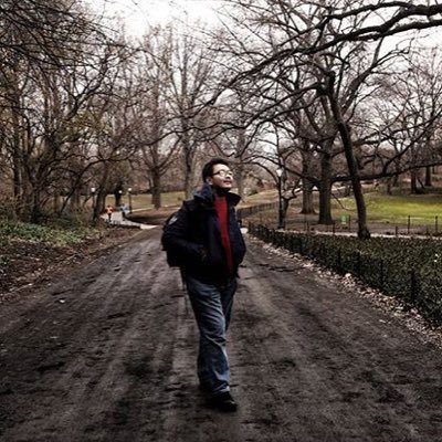 bangbingbung's profile picture. floating in a most peculiar way