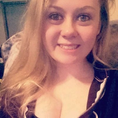 I'm engaged to the best man ever, we have the most beautiful girl. I love to be outside, play video game or just hang out with my fiance