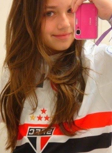luiza_melinho's profile picture. uma garota que vc nunca viu antes (: segue? *-*