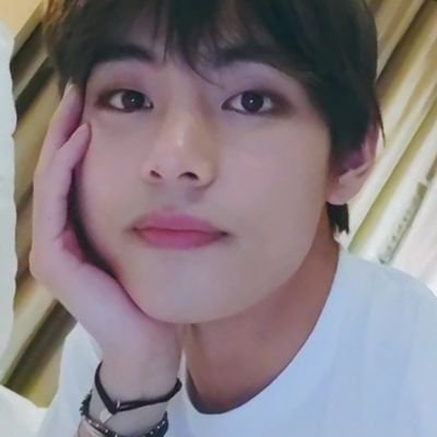 miyumi_mimi's profile picture. You can't spell love without V.     ot7