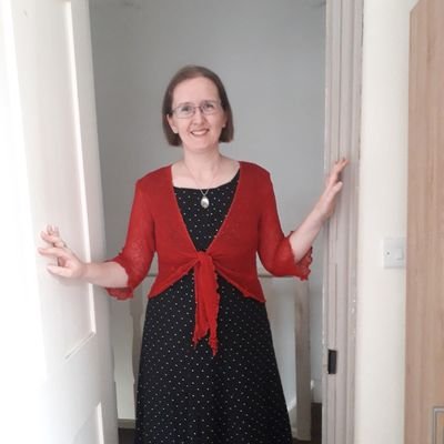 mrslellyj's profile picture. avid reader and musicals enthusiast.