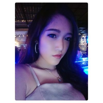 Joyly98003230's profile picture. 