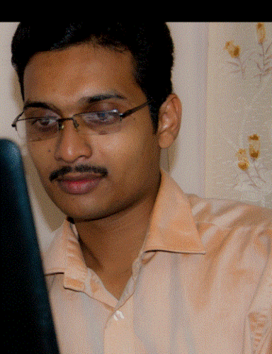 I am an entrepreneur and blogger, focusing on the dreams of a group of young team