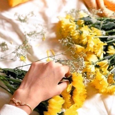 أوَت إلى الغيمِ روحي وهيَ مُنهكة ، يارب هَبها برَوحٍ منكَ تسكينا..