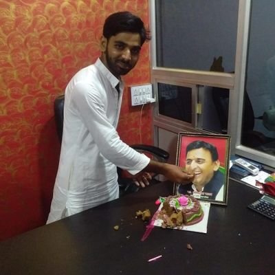 ashishu16641901's profile picture. samajwadi party surat city prisident