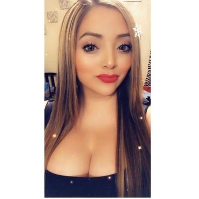 ValentinaBales's profile picture. make up artiste. down for anything