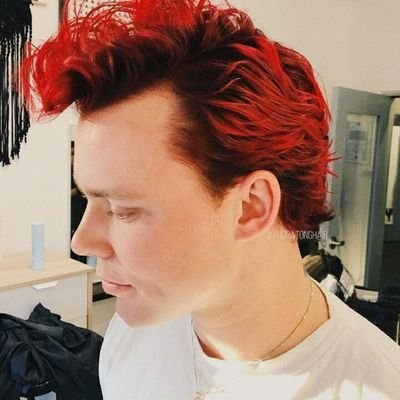 just an account that wanna see what ashton irwin see's on his timeline.