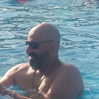 اذا اردت شئ بشده فأطلق سراحه. فأن عاد إليك فهو ملك لك للأبد وان لم يعد فأنه لم يكن لك كن البدايه👌🏽