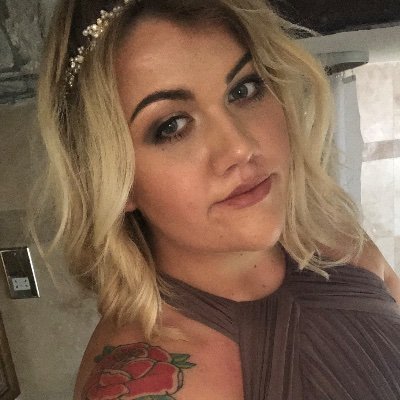 danieller__'s profile picture. Caleb & Renée♥️