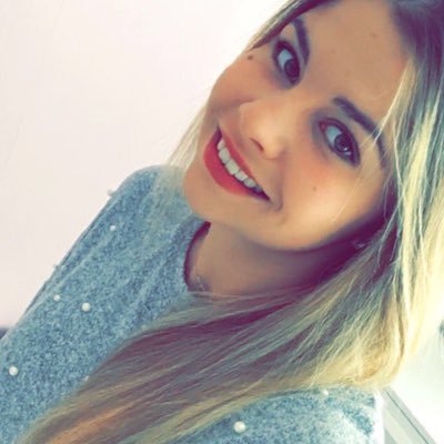 Andreaa_rct's profile picture. Rêves ta vie en couleur, c’est le secret du bonheur 🎨🎈27.11.13 💏 Netflix 📺 New Romance 📚💕 Endométriose 🎗