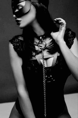 Author with https://t.co/vX4EezmhXF.
Author of erotic horror.
The Collared Kitten is my 1st story.
Recieving Amazon 5 star reviews currently. 😊