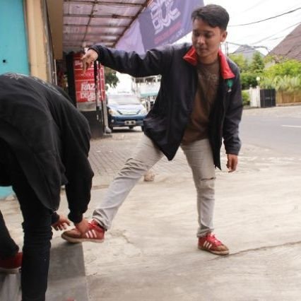 kaji_powak's profile picture. Akun ini dalam pengawasan