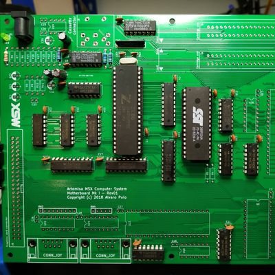 A homebrew project to build a MSX computer using discrete logic and original integrated circuits. A side project by @apolovald