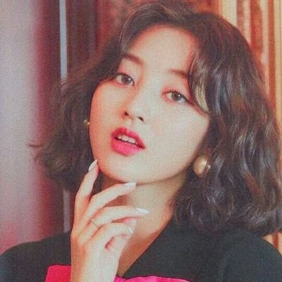 NiqueTwice's profile picture. Não temho criatividade para criar uma bio decente ✌