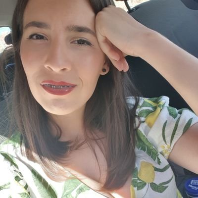 'Todo largo camino empieza con un primer paso.' 👣 Podología UMA. 🏳️‍🌈