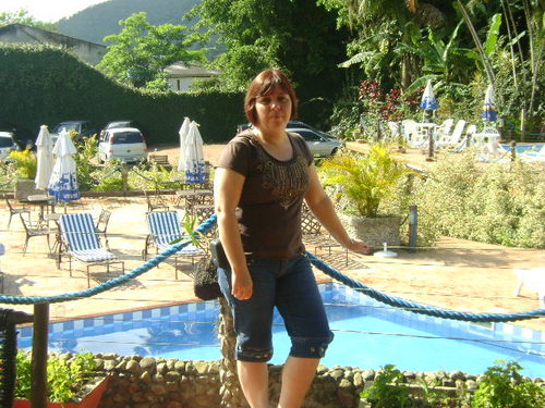 LeniScarante's profile picture. Sou esposa, mãe, avó e creio no amor de Deus por nós, a ponto de dar seu único filho, Jesus,  para que todo aquele que n'Ele crê tenha a salvação!!!