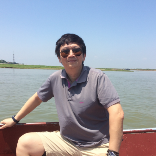 a historian majors in Chinese economic and legal history, also with interest on digital humanity in recent years.